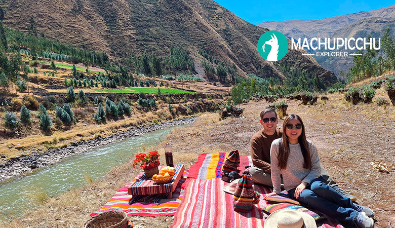 sacred-valley-picnic